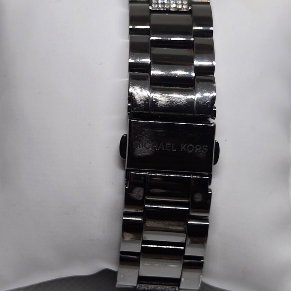 Michael Kors Everest Chronograph Watch - Picture 9 of 15